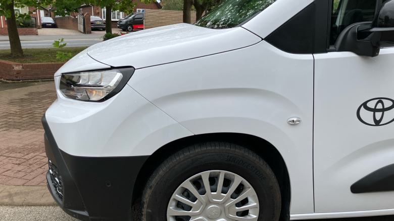 Toyota Proace City L2 Electric Icon Van 50kWh Auto